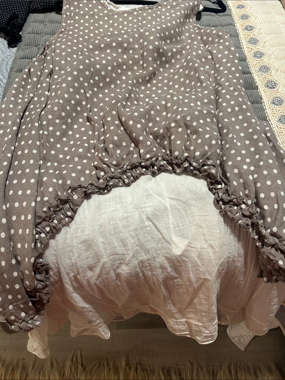 Polka Dot Sleeveless Overlay Tank Top in Taupe and White - Picture 4 of 8